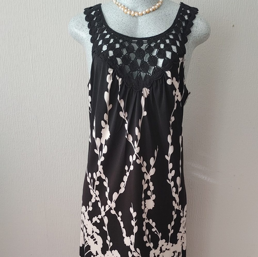 Jonathan Martin Sleeveless Black Floral Dress 10